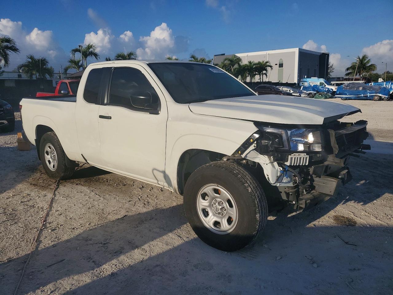 2025 Nissan Frontier S