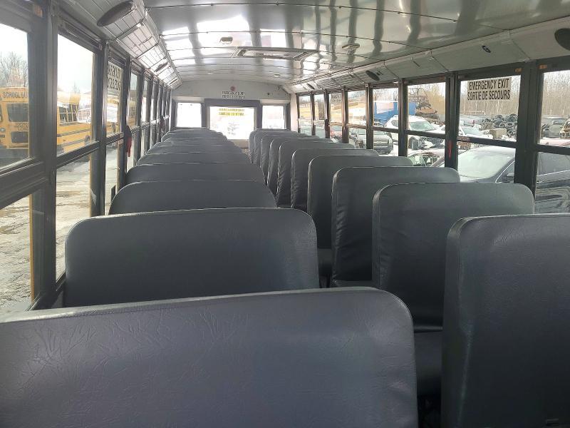 2011 Thomas SAF-T-LINER C2-School Bus