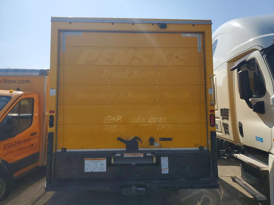 2022 Ford E350 BOX Truck