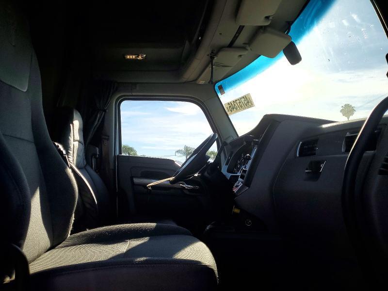 2019 Kenworth T680 Semi Truck