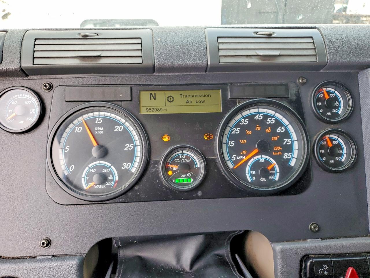 2017 Freightliner Cascadia 125