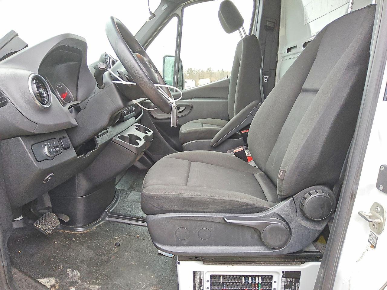 2019 Mercedes-Benz 2019 Mercedes Benz Sprinter BOX Truck