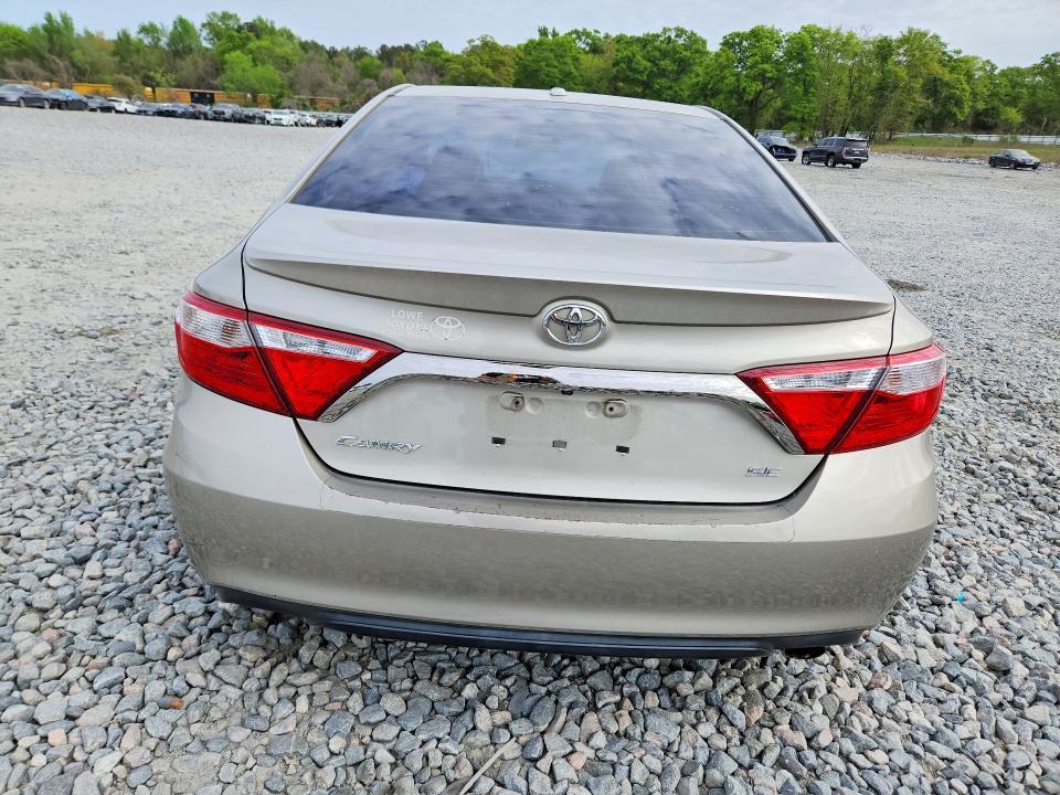 2015 Toyota Camry se
