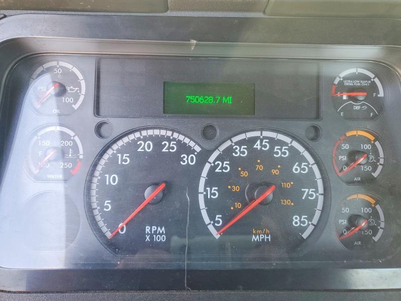 2016 Freightliner Cascadia 125 Semi Truck