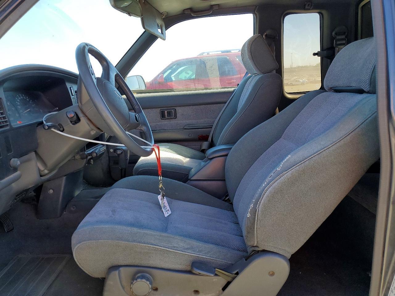 1990 Toyota Pickup SR5