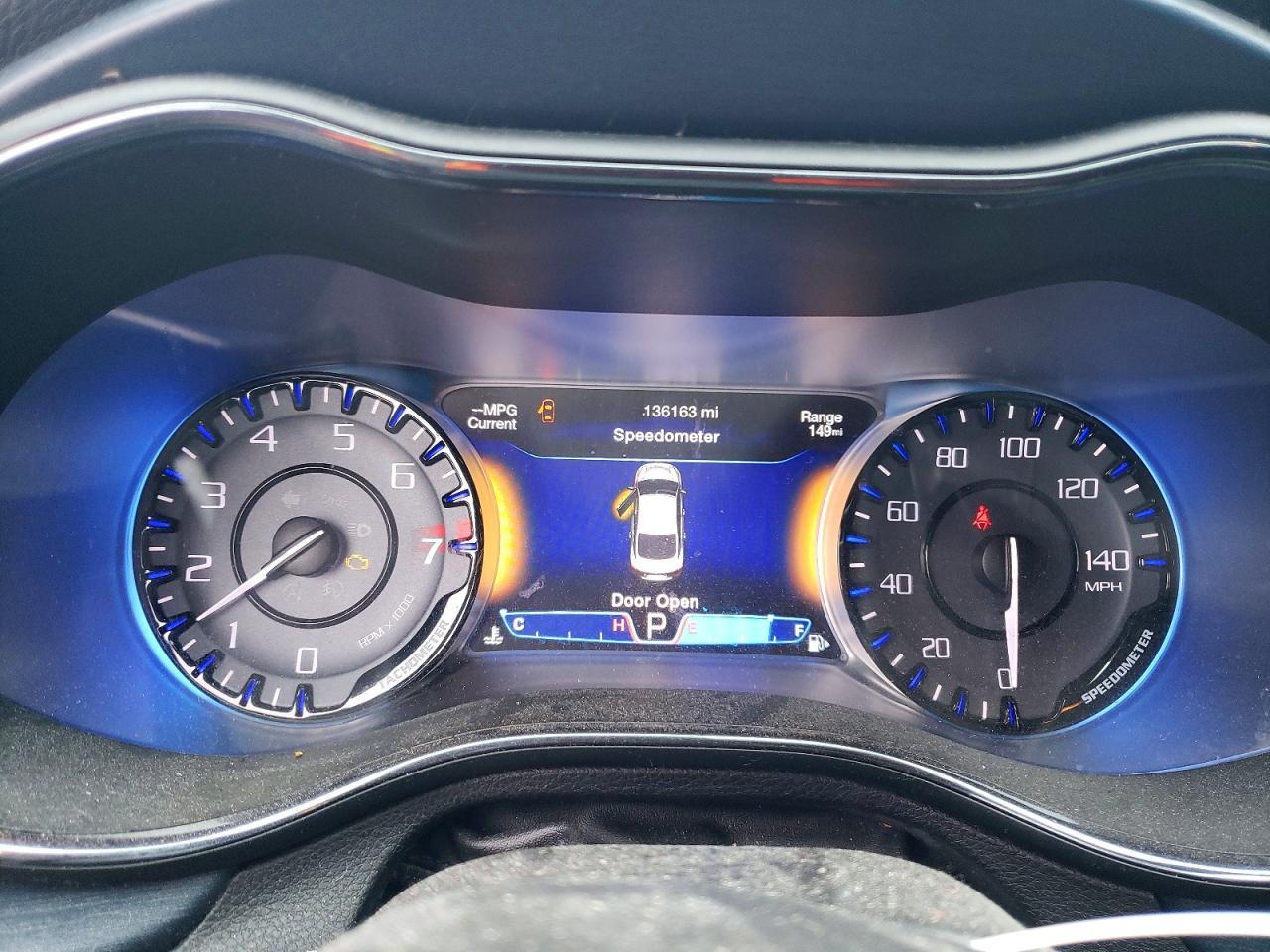 2015 Chrysler 200 s