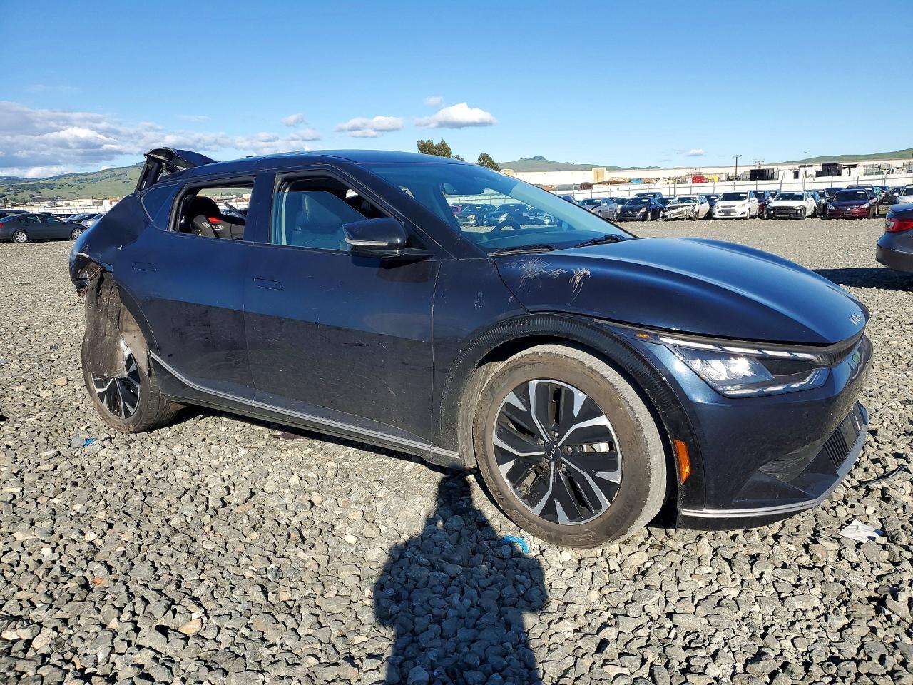 2023 KIA EV6 Wind