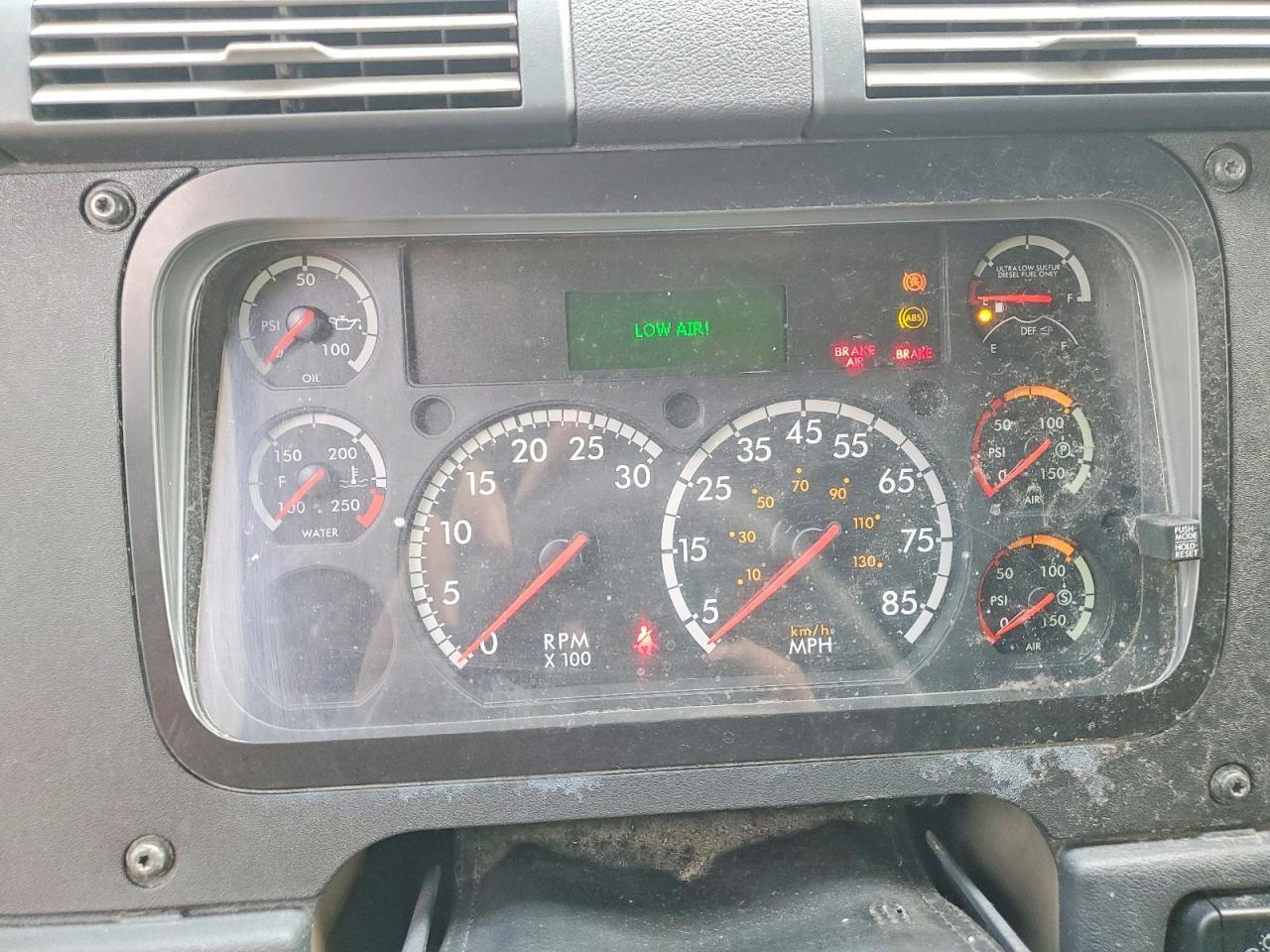 2019 Freigliner 2019 Freightliner Cascadia 125 Semi Truck