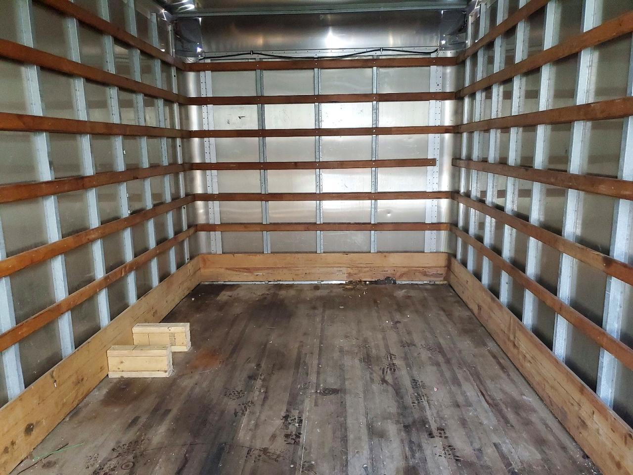 2007 GMC W4 BOX Truck