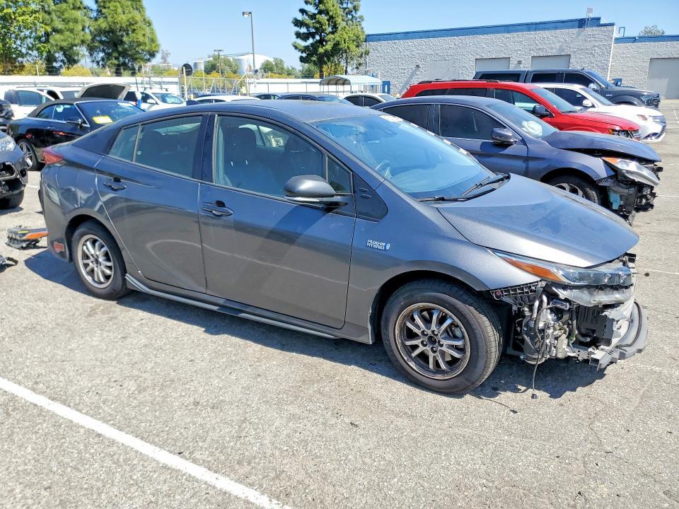 2020 Toyota Prius Prime le