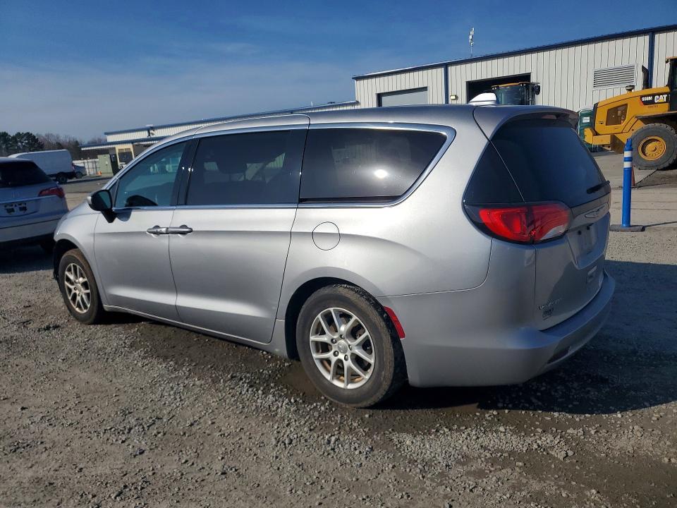 2020 Chrysler Voyager