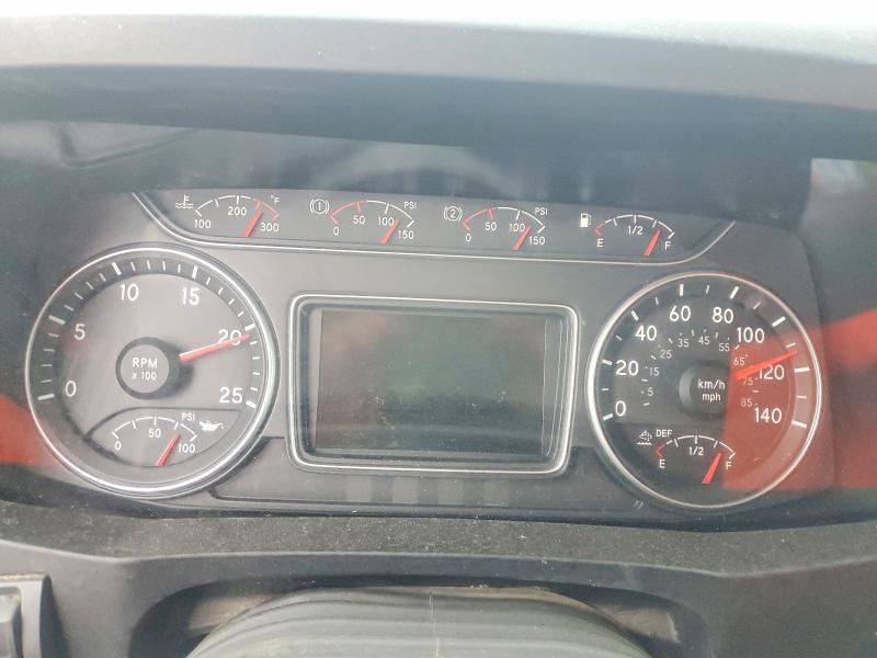 2025 International Hx520