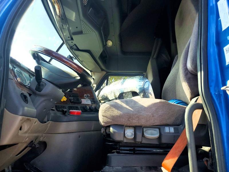 2017 Freigliner 2017 Freightliner Cascadia 1-Semi Truck