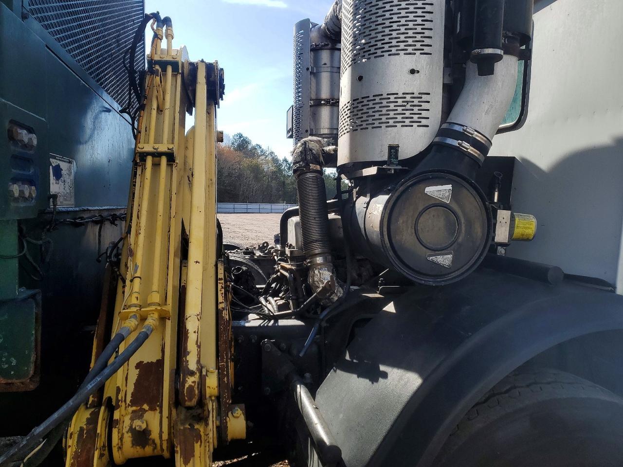 2016 Mack 600 LEU600