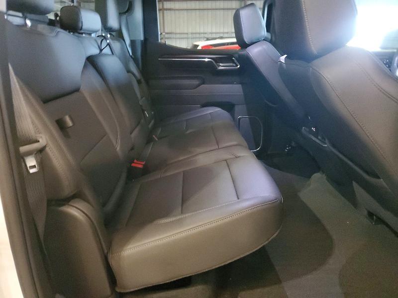 2025 GMC Sierra K1500 SLT