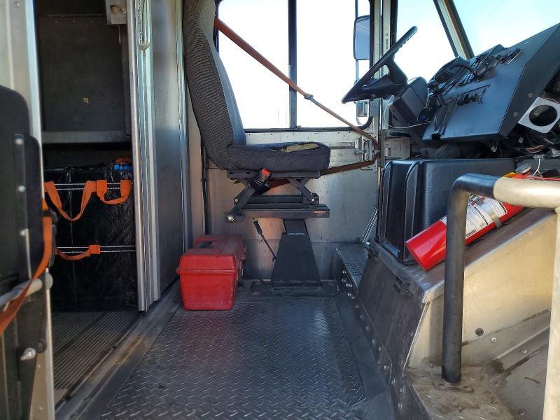 2020 Freightliner MT45G Chassis Delivery Truck
