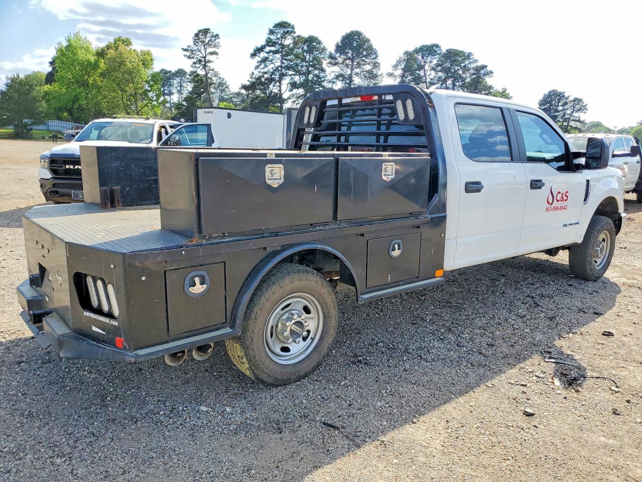 2022 Ford F250 Super Duty Flatbed Truck
