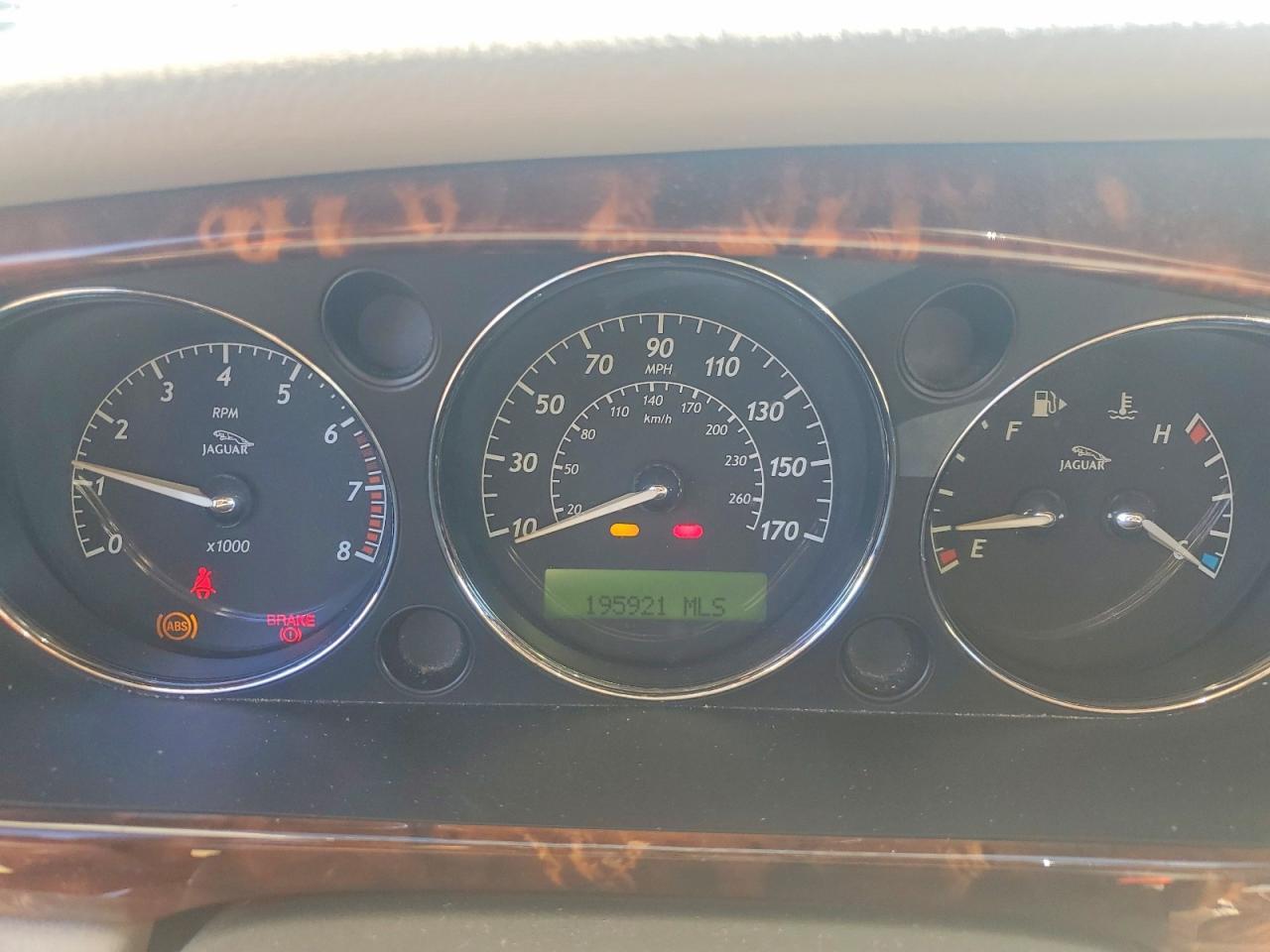 2004 Jaguar XJ8