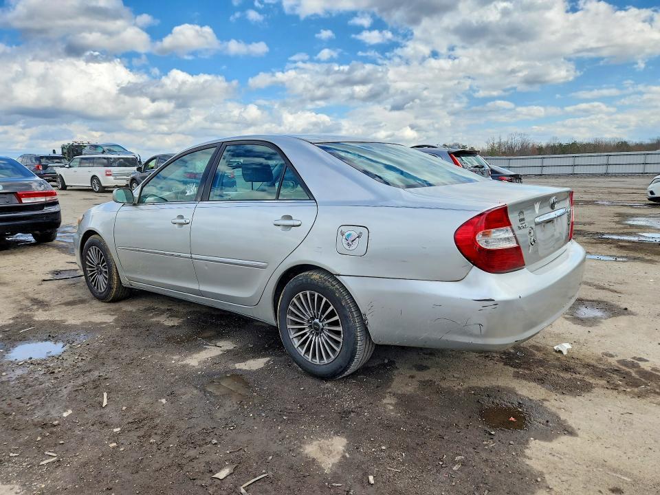 2004 Toyota Camry xle