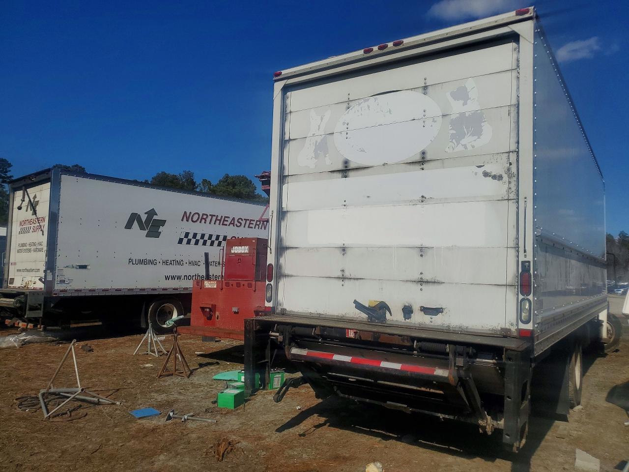 2012 Freigliner 2012 Freightliner Business Class M2 BOX Truck