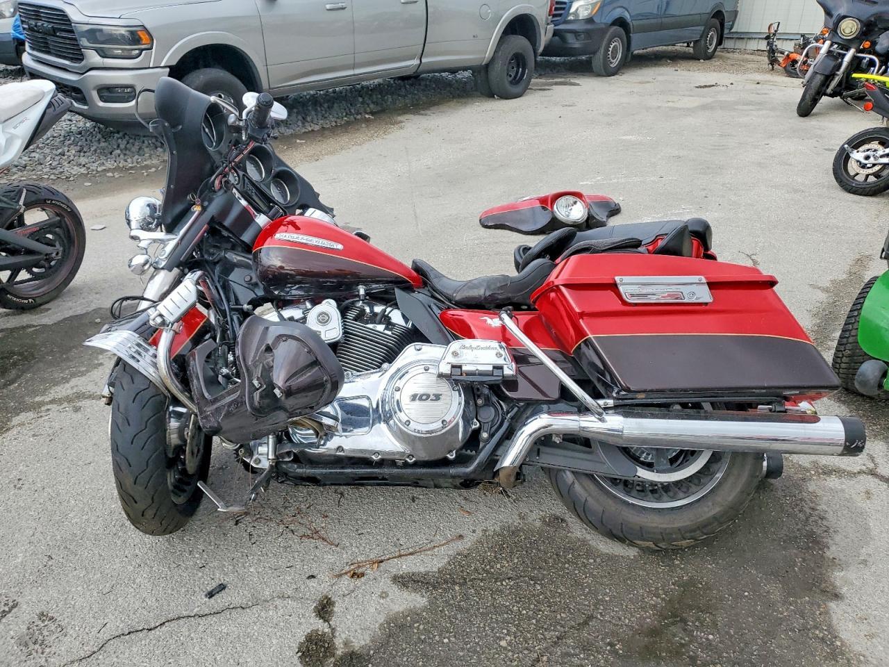 2011 Harley-Davidson Flhtk