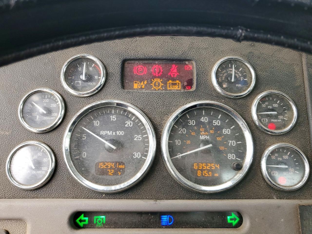 2013 Peterbilt 365 Car Hauler Truck