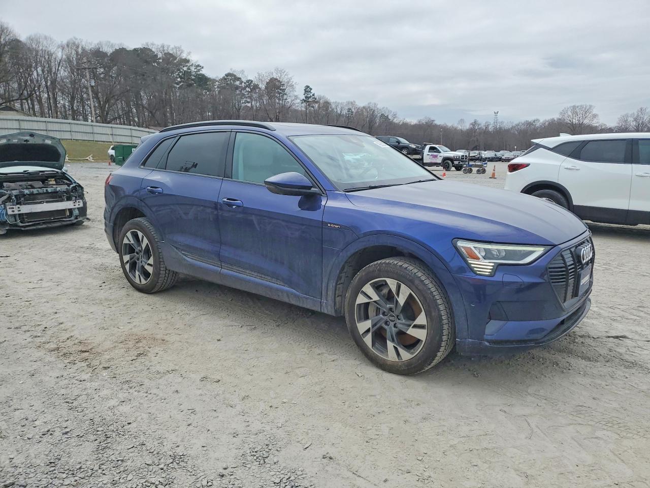 2022 Audi E-tron Premium