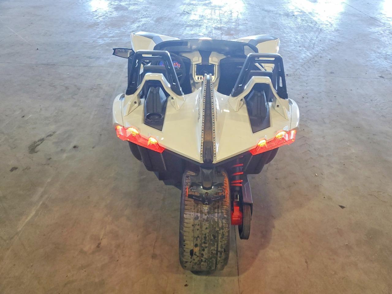 2016 Polaris Slingshot SL