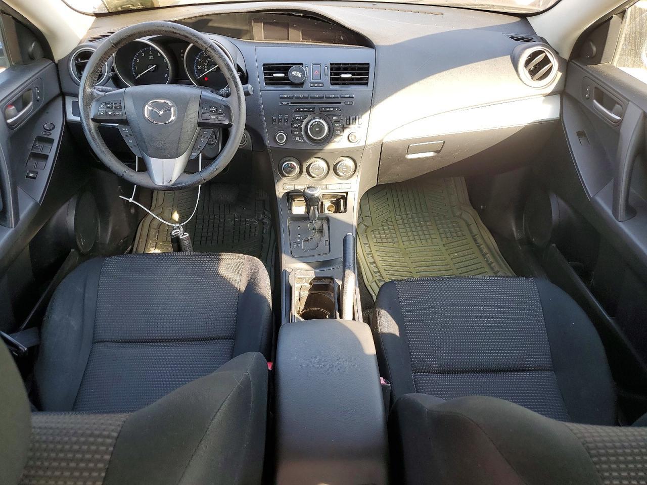 2013 Mazda 3 I