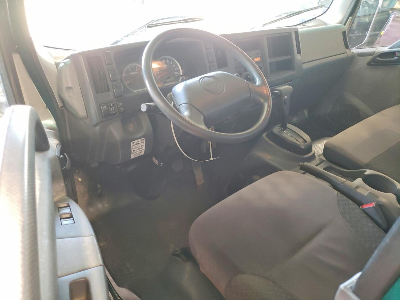 2014 Isuzu NRR Flatbed Truck