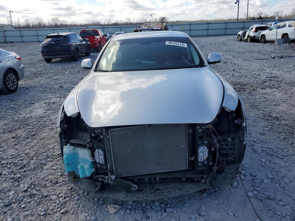 2015 Infiniti Q70 3.7