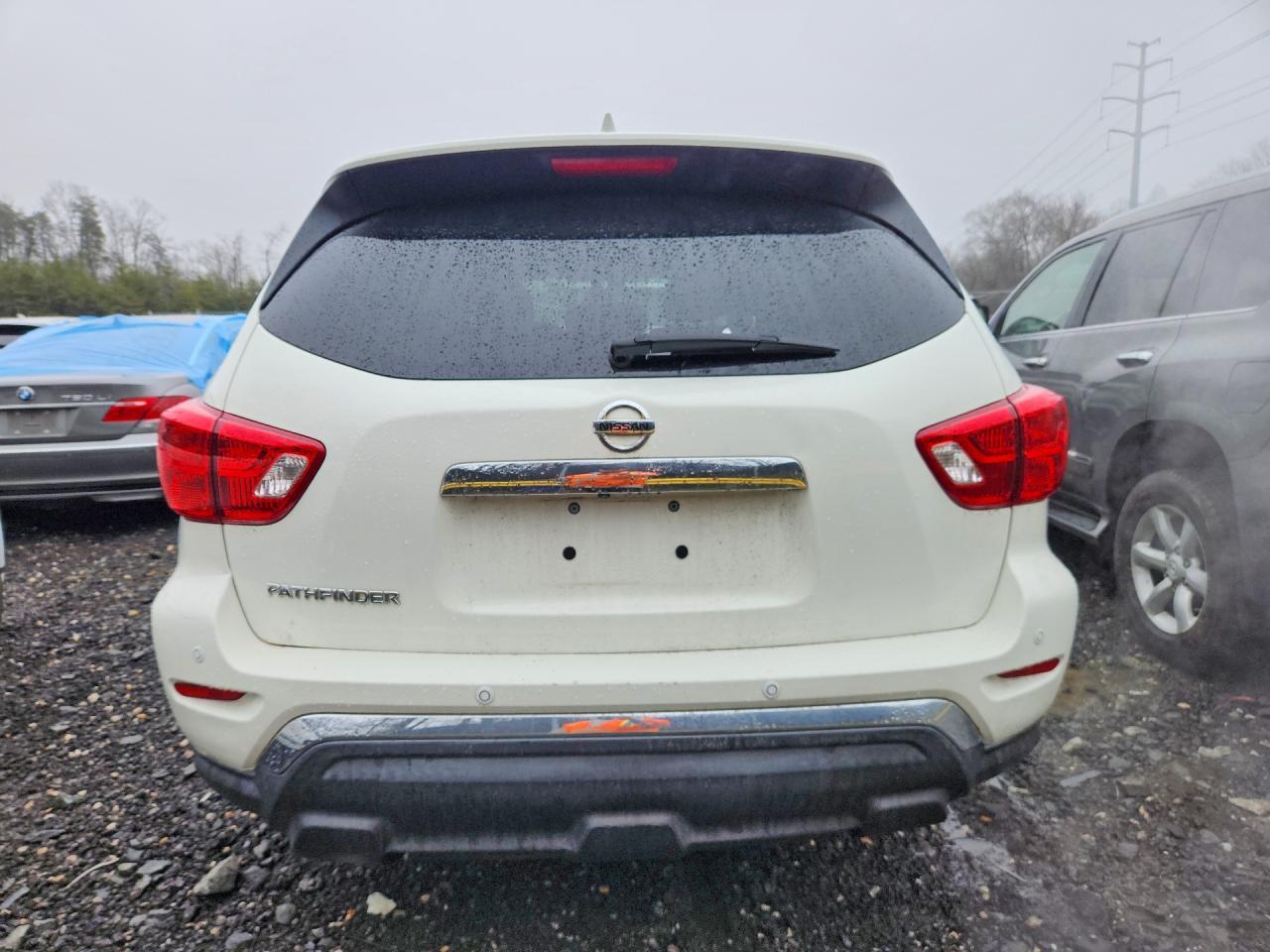 2020 Nissan Pathfinder s