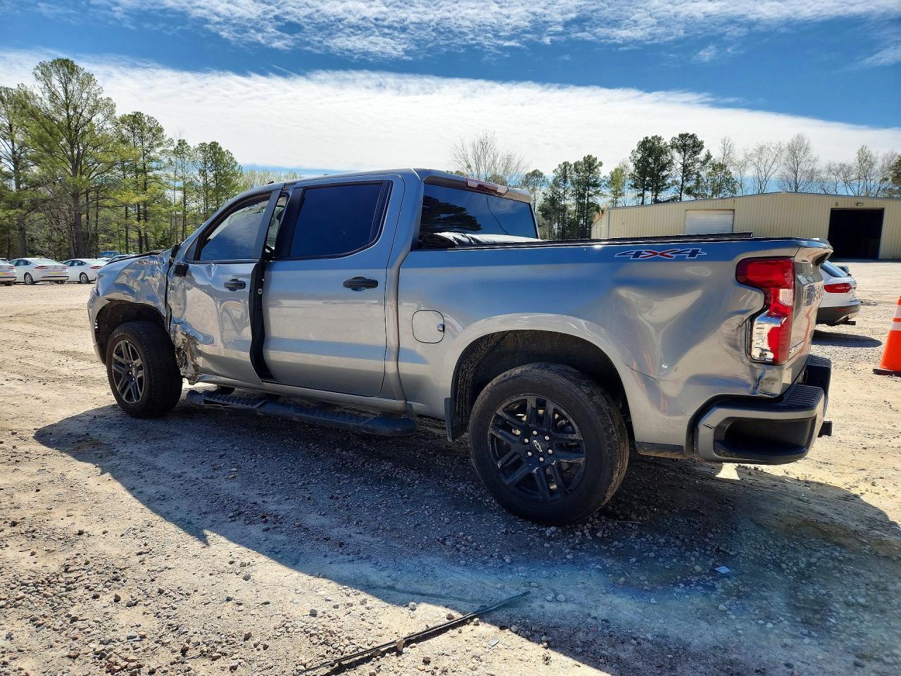 2025 Chevrolet Silverado K1500 Custom