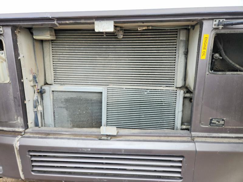 2002 Monaco Diplomat RV