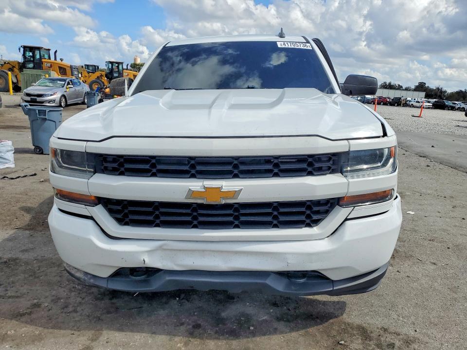 2018 Chevrolet Silverado C1500 Custom