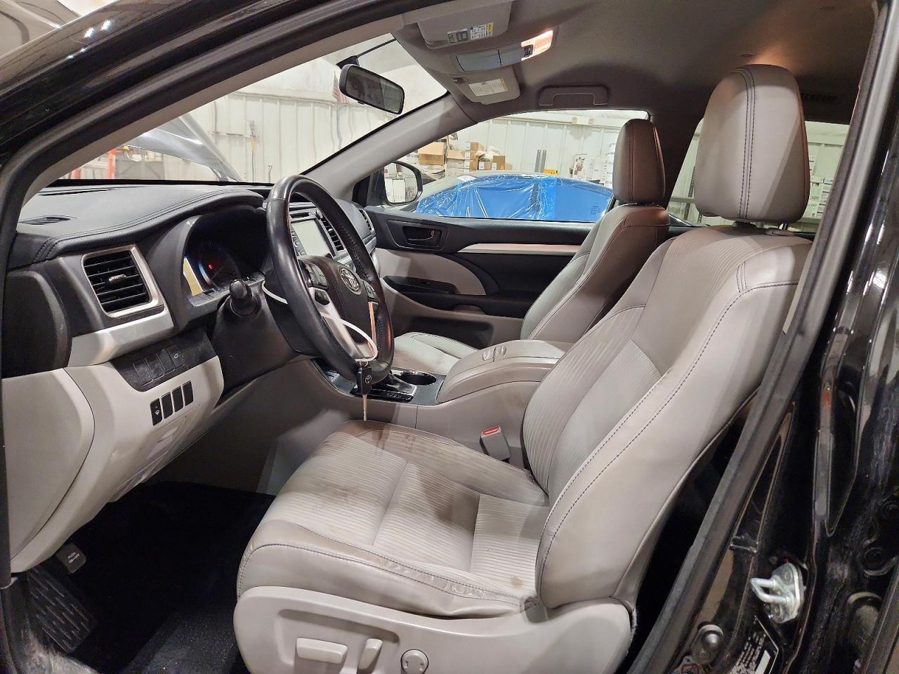 2016 Toyota Highlander le Plus