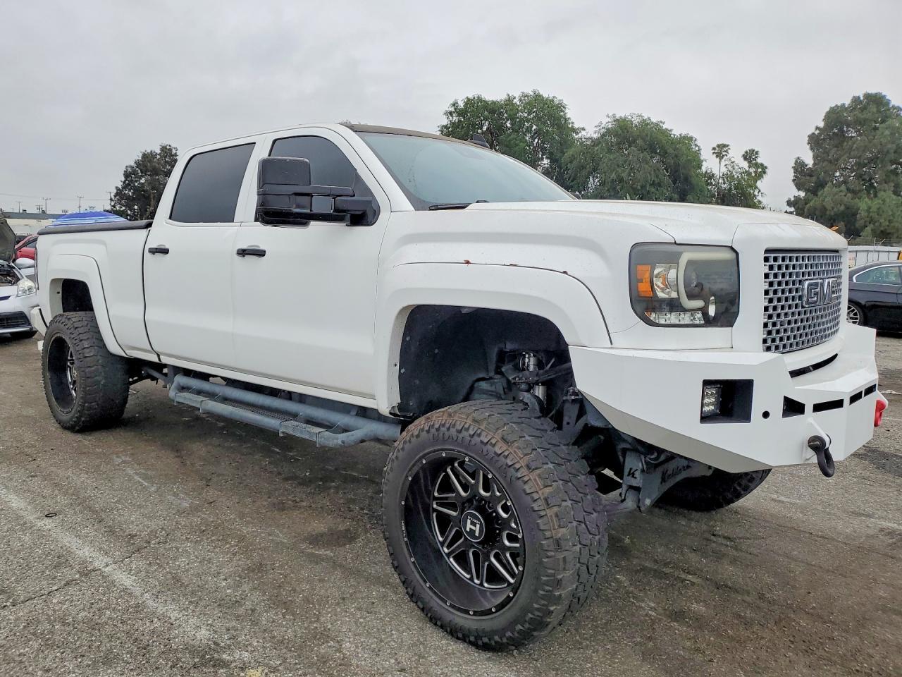 2015 GMC Sierra K3500 Denali