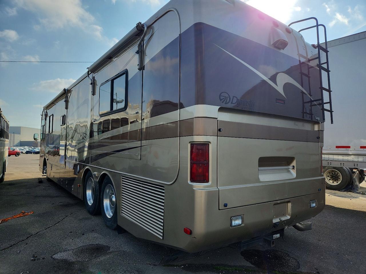 2001 Roadmaster Rail Executive Signature