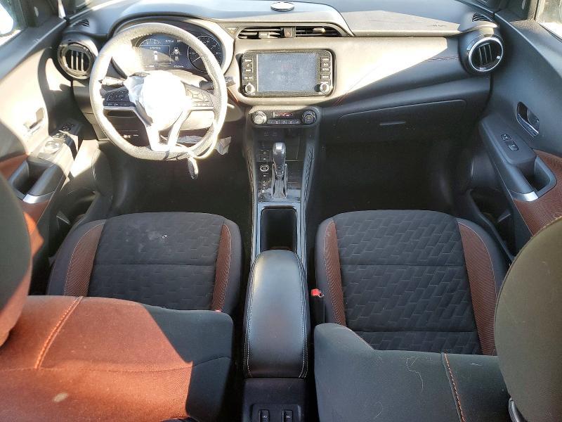 2021 Nissan Kicks sr