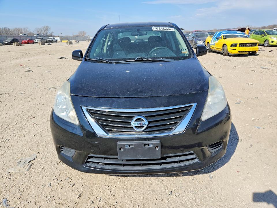 2012 Niss Versa 1.6 s