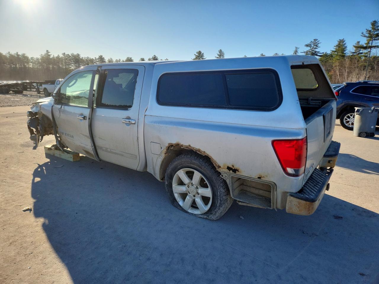 2011 Nissan Titan SV