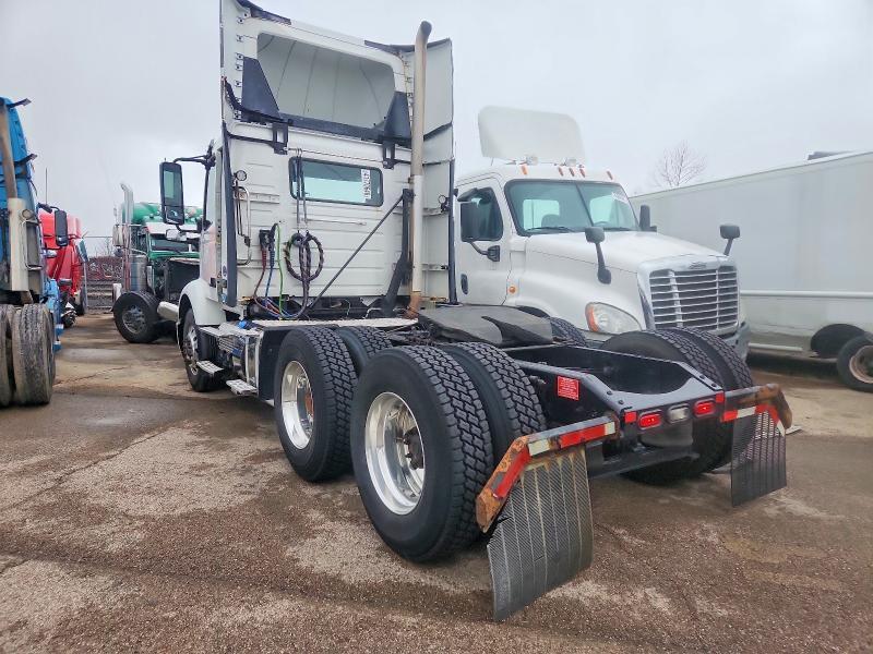 2020 Volvo VNR Semi Truck