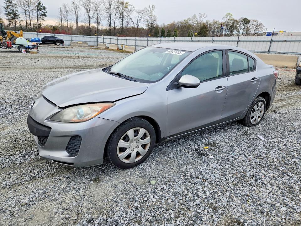 2013 Mazda 3 I