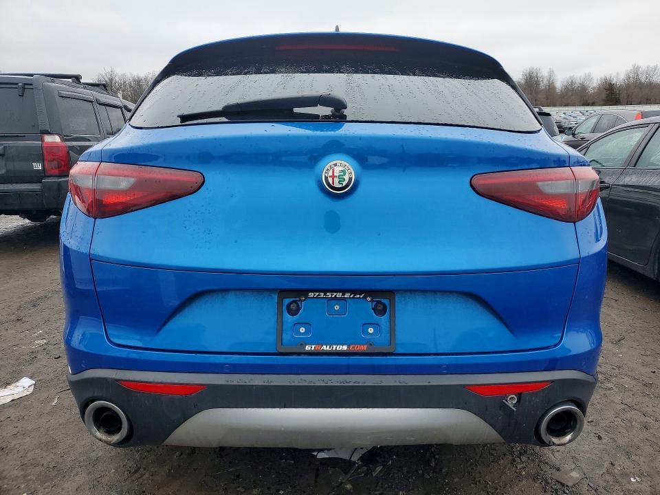 2018 Alfa Romeo Stelvio ti Sport