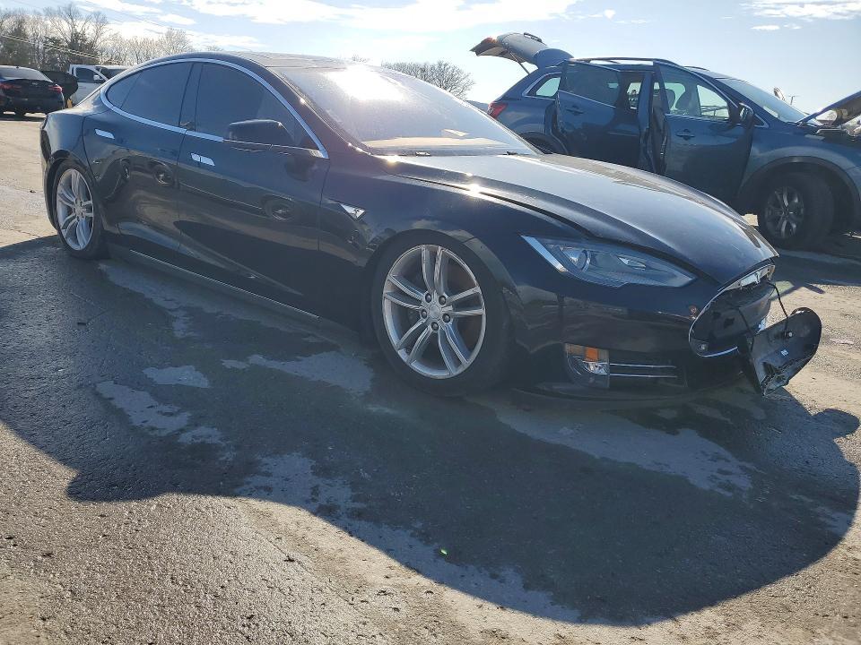 2015 Tesla Model s 85D