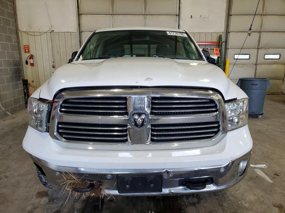 2015 Ram Trucks 1500 SLT