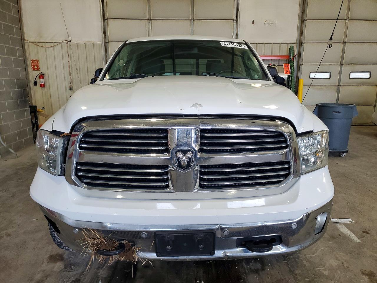 2015 Ram Trucks 1500 SLT