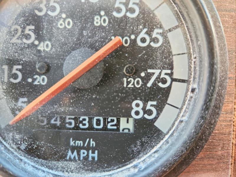 2000 Freightliner Medium Convention Semi Truck