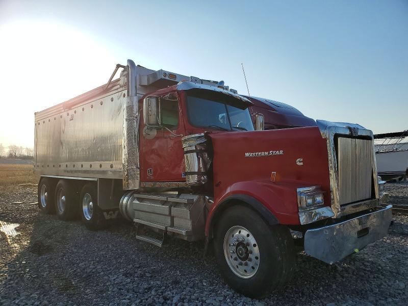 2020 Western Star 4900 Dump Truck