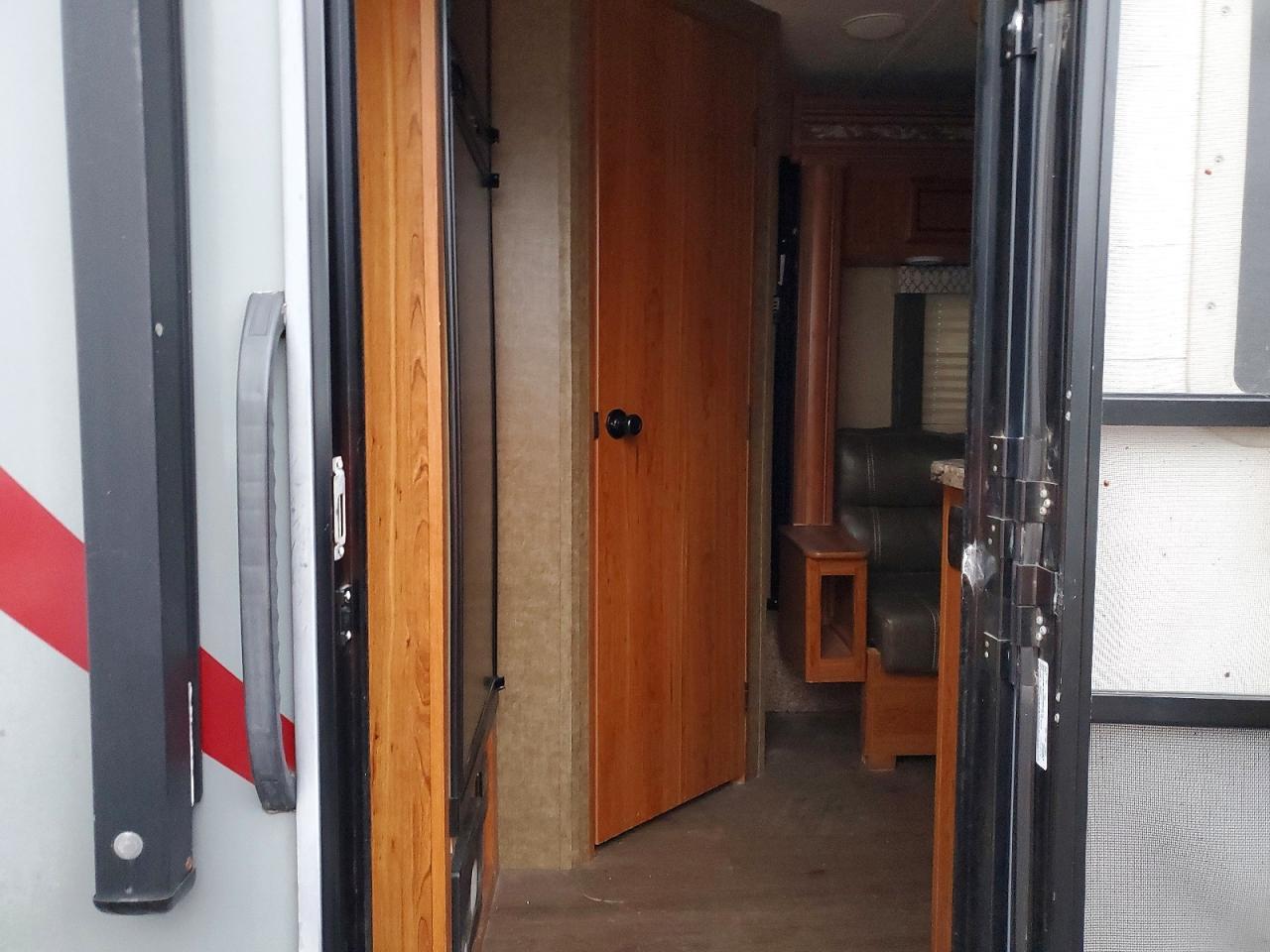 2017 Starcraft Autumn Ar Recreational Vehicle (RV)
